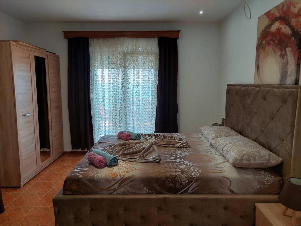 Apartmani Jovan Ulcinj Exterior photo